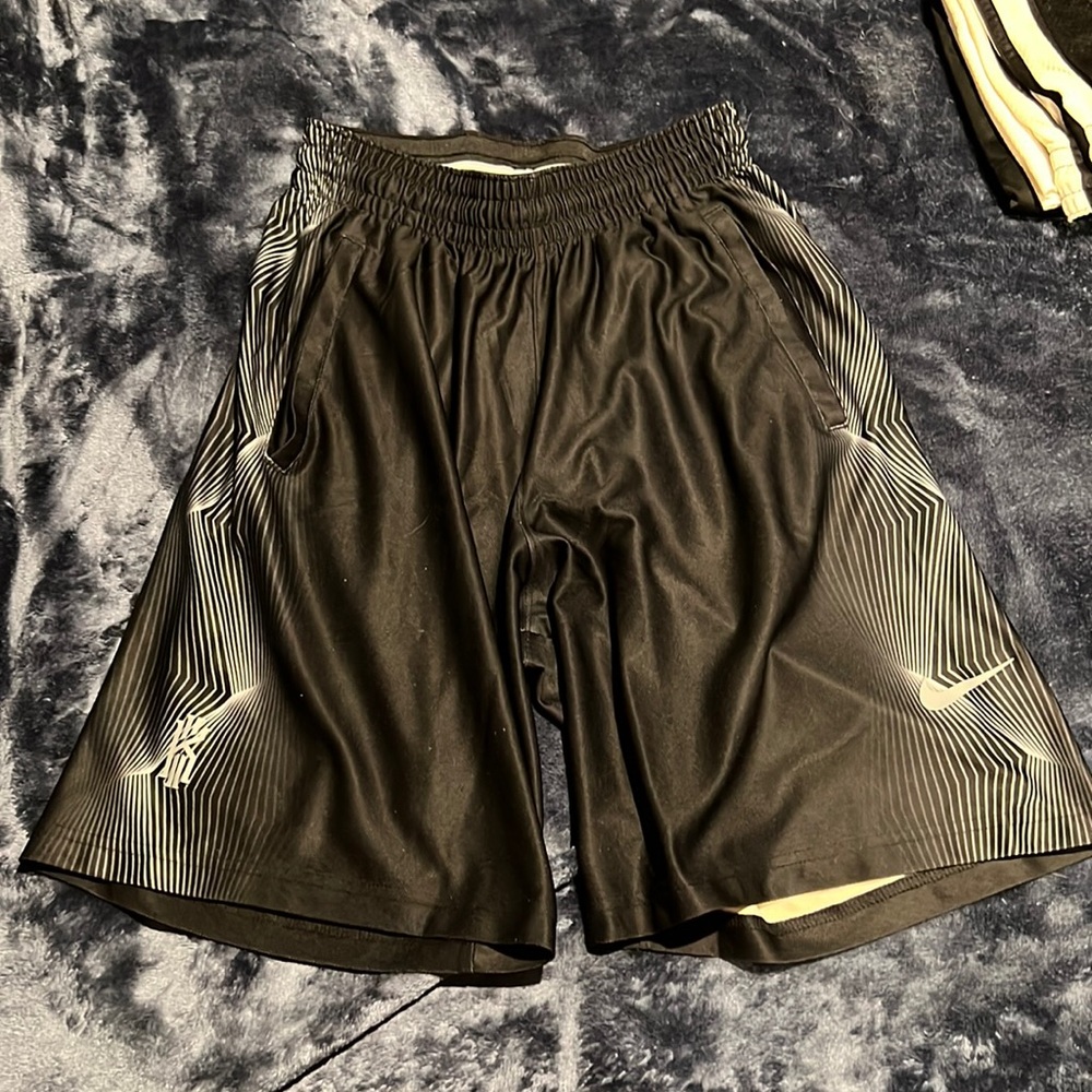 Nike Kyrie Basketball Shorts Medium